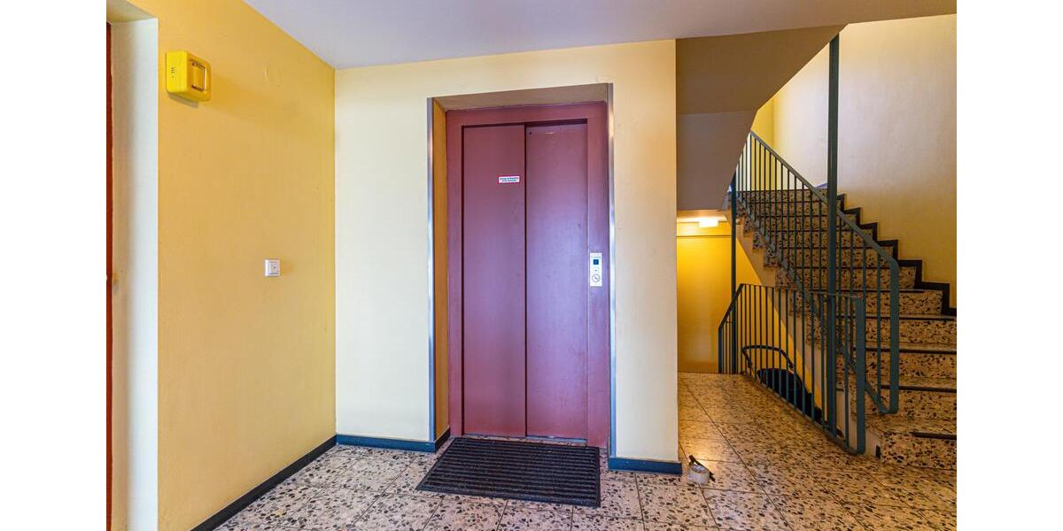 Traumhafte 4-Zi.-Maisonette-Whg mit 4 Balkonen mit Wasserblick zzgl. 2 Außen-Stellplätzen 4 zimmer