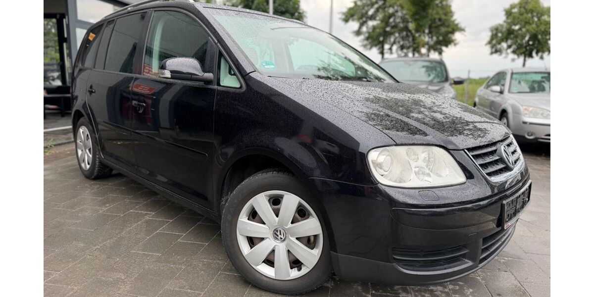 VW Touran 231.979 km 3.199 &euro; Isernhagen OT Altwarmbüchen bei Hannover A2/A7 30916