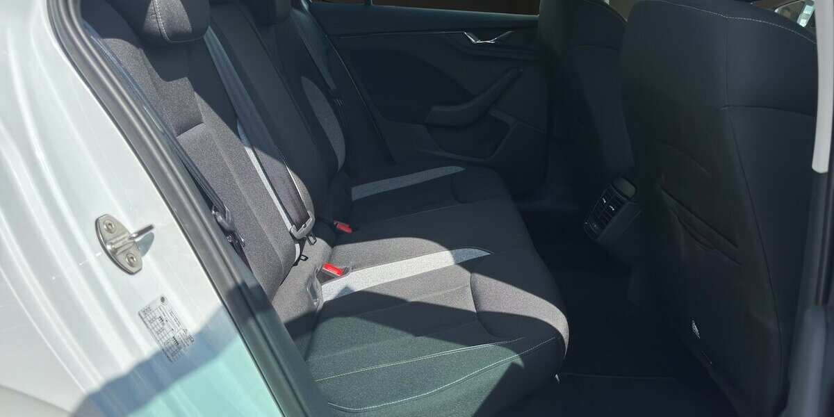 Skoda Kamiq 1.0 TSi Selection Black *Sitzhzg/Kamera/LED/ 19.211 km 21.490 &euro; Bamberg 96052
