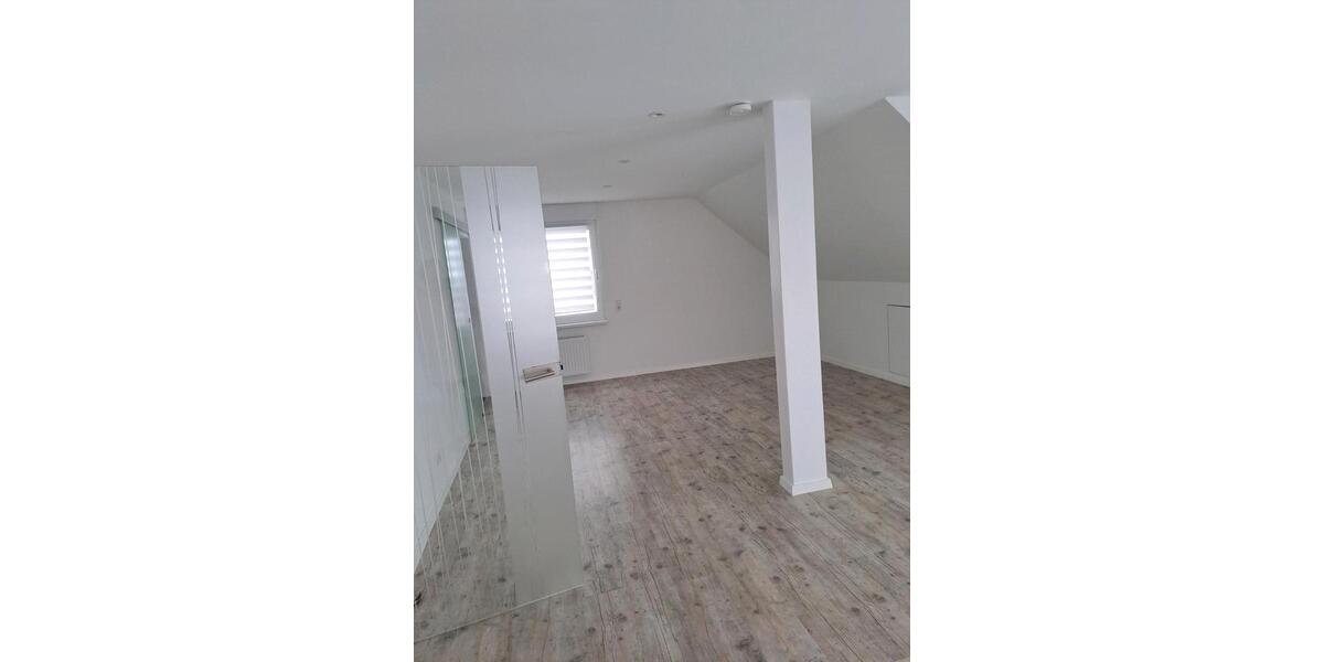 DG- Wohnung 900€ Kaltmiete... 3 zimmer