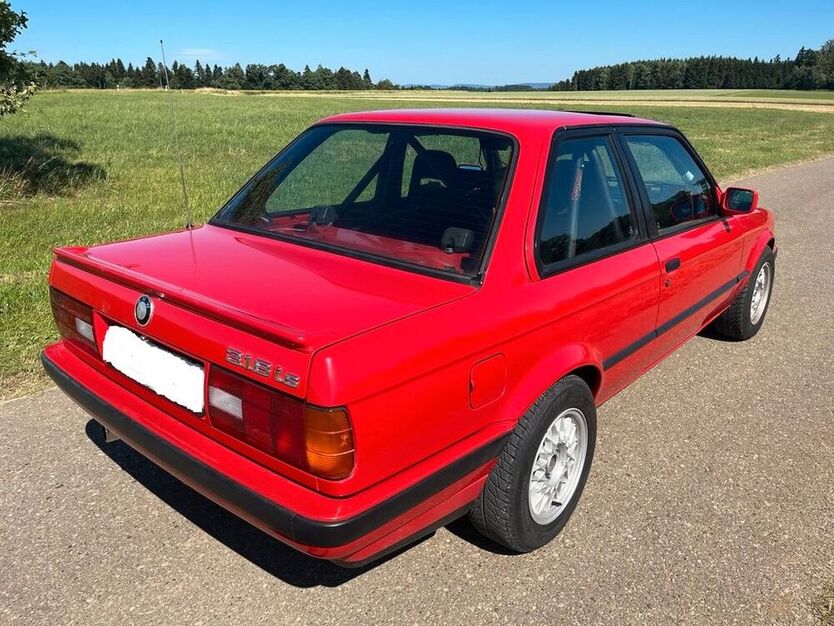 318
