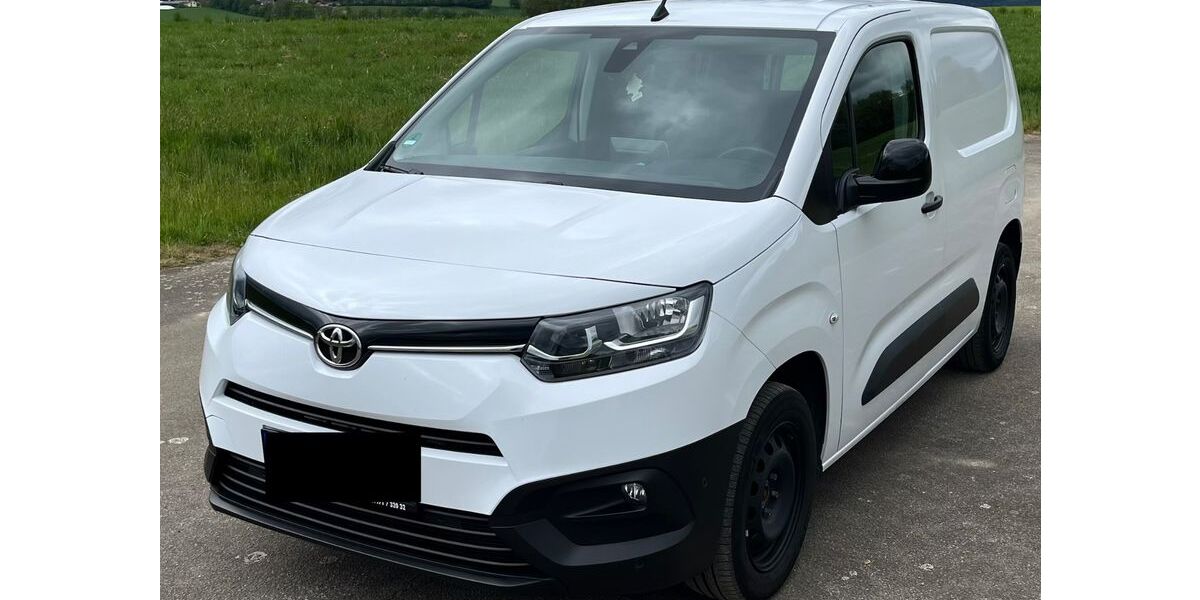Toyota Proace City 43.000 km 16.000 &euro; Furth im Wald 93437