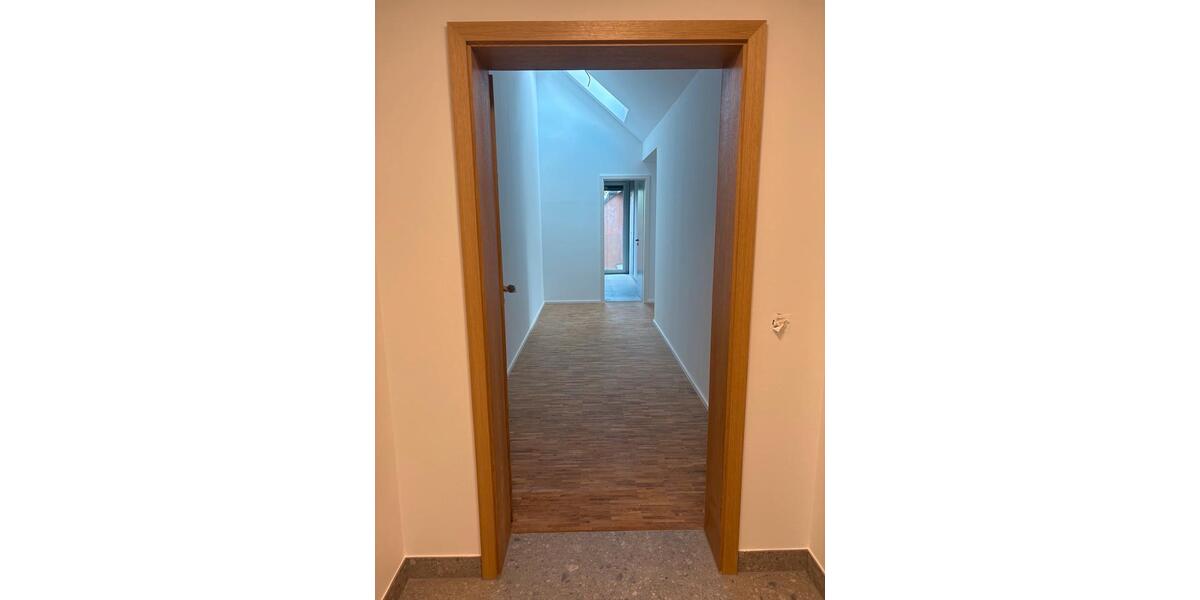 Exklusive 79m2 Wohnung inkl. Küche und Stellplatz von privat 2 zimmer