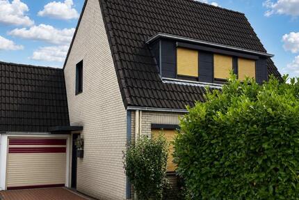 Haus Stuhr - 5 Zimmer, 116 m&sup2;, 320.000&euro; | Angebot:27093083