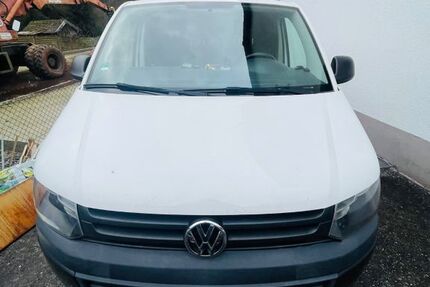 VW T5 Transporter 200.000 km 9.000 &euro; Landau 76829