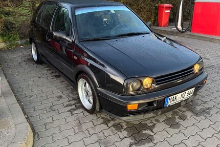 VW Golf 245.000 km 3.250 &euro; Marktredwitz 95615