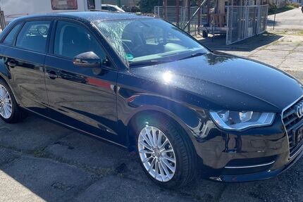 Audi A3 130.500 km 8.900 &euro; Schneeberg 08289
