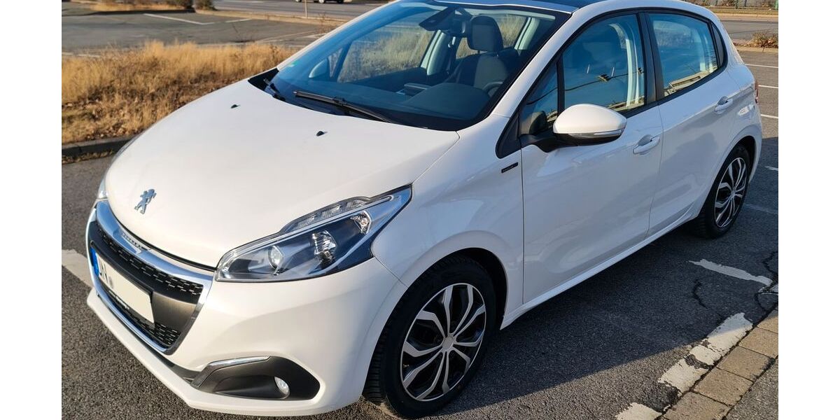 Peugeot 208 40.000 km 11.250 &euro; Bergkamen 59192