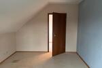 Dachgeschoßwohnung Struxdorf - 3 Zimmer, 74 m&sup2;, 820&euro; | Angebot:26050951