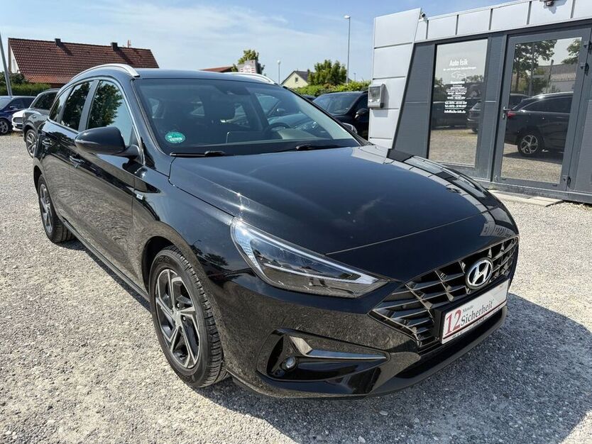 i30