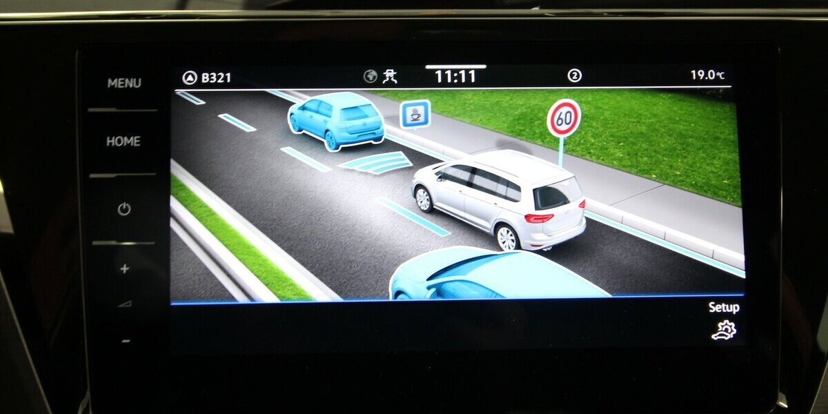 VW Touran TSI Comfortline 7-SITZ+NAVI+STANDHEIZUNG 16.192 km 30.700 &euro; Hagenow 19230