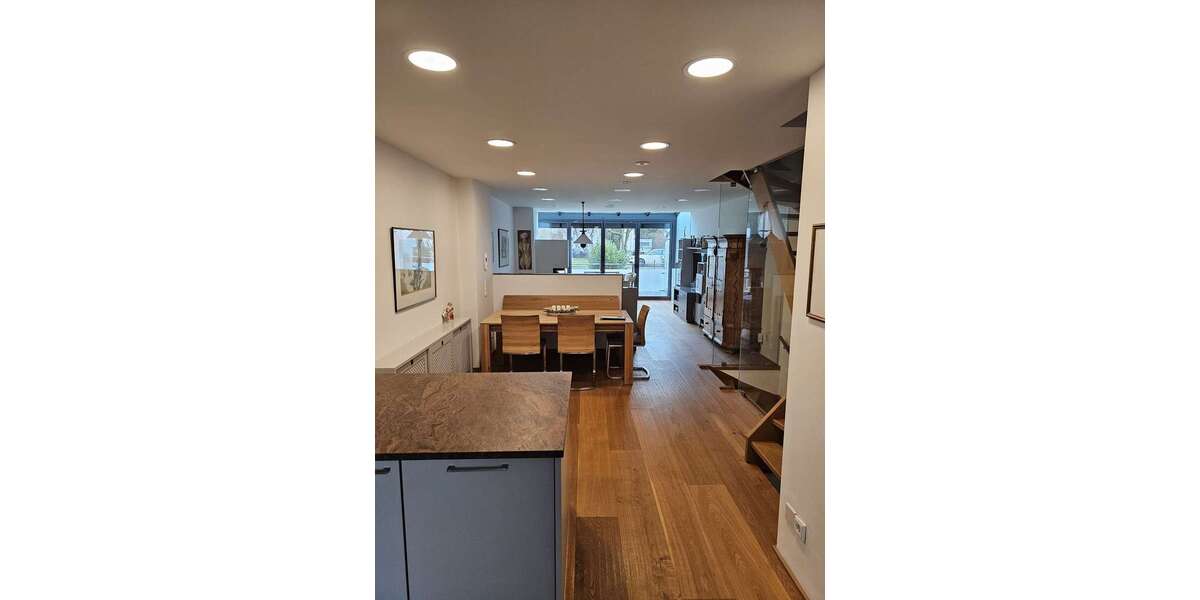 Haus zum Kaufen in Mühldorf 975.000 € 245 m² 9 zimmer