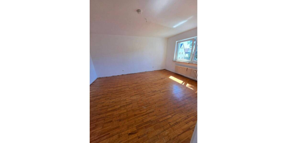 Etagenwohnung Bad Staffelstein - 3 Zimmer, 95 m&sup2;, 780&euro; | Angebot:26379776