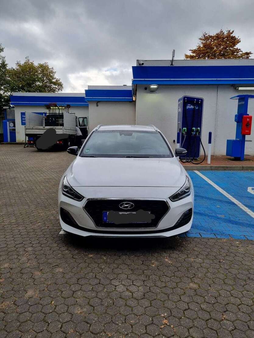 Hyundai i30 50.800 km 13.500 € Hamburg 22395