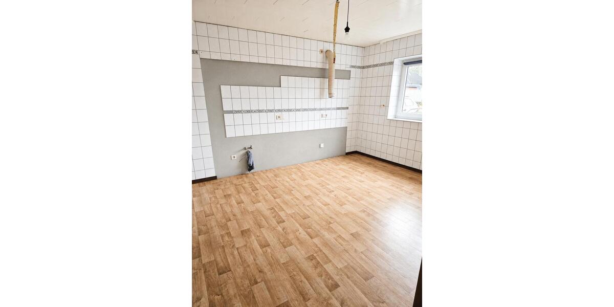 Doppelhaushälfte Hankensbüttel - 7 Zimmer, 165 m&sup2;, 230.000&euro; | Angebot:26786898