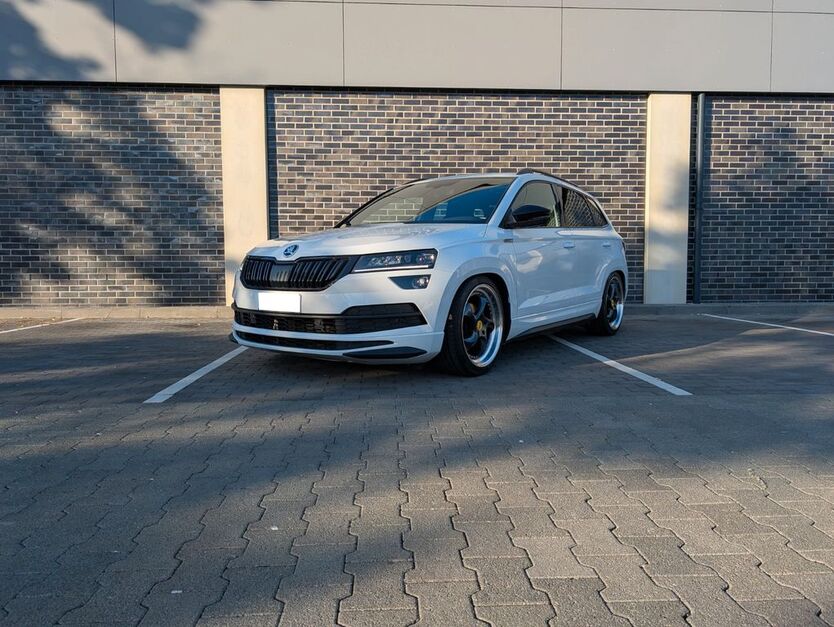 Skoda Karoq 83.000 km 22.800 € Dresden 01157
