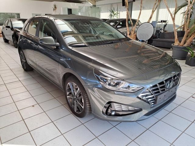 i30