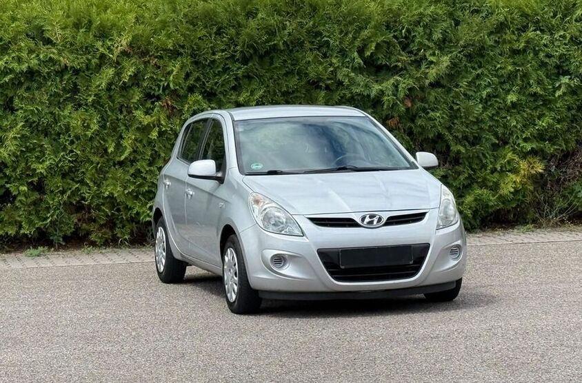i20