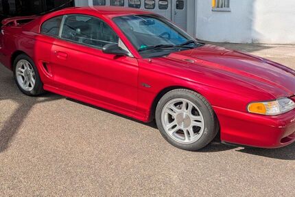 Ford Mustang 126.000 km 10.500 &euro; Ditzingen 71254