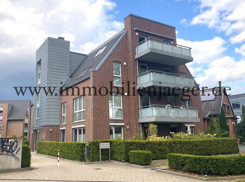 Alt-Garstedt Altes Rathaus - Neubaustandard - Barrierefreie Wohnung mit Terrasse - Ideal für Senioren