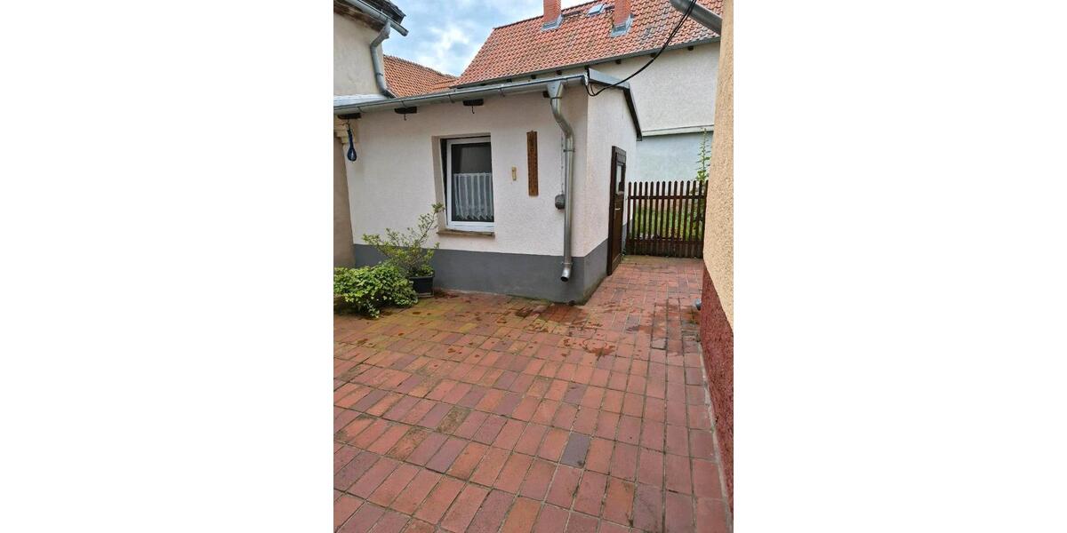 Einfamilienhaus Ballenstedt - 2 Zimmer, 104 m&sup2;, 74.000&euro; | Angebot:27073197