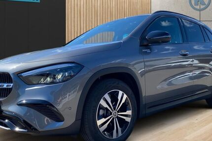 Mercedes-Benz GLA 180 9.000 km 42.880 € Enkirch 56850