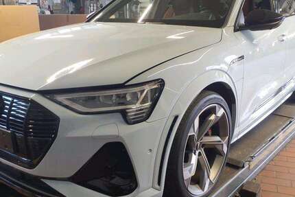 Audi e-tron 32.549 km 47.950 € Hagen 58091