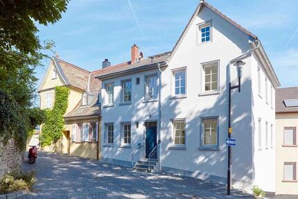 Haus Oppenheim - 7 Zimmer, 150 m&sup2;, 1.980&euro; | Angebot:25323765