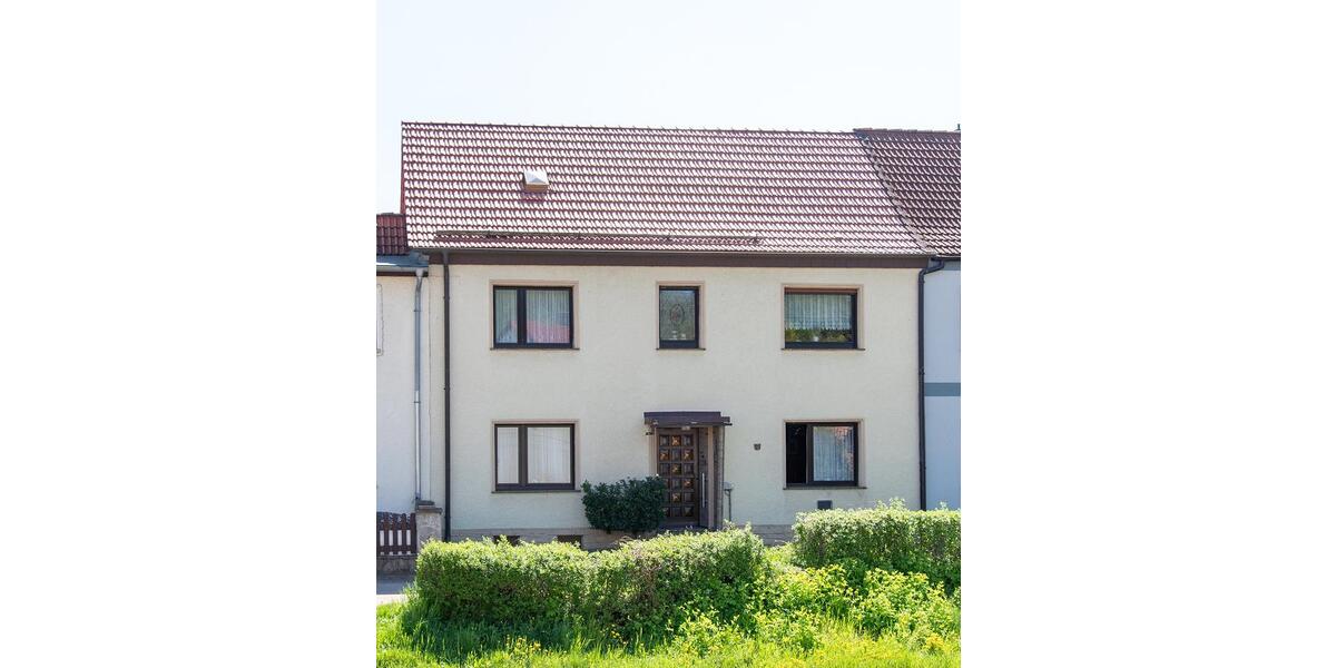 Reihenhaus Hettstedt - 5 Zimmer, 167 m&sup2;, 159.000&euro; | Angebot:25049134