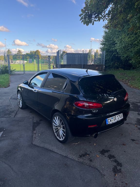 Alfa Romeo 147 189.952 km 2.000 € Calw 75365
