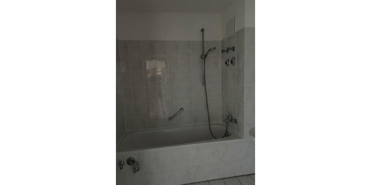 Etagenwohnung Limbach-Oberfrohna Oberfrohna - 3 Zimmer, 80 m&sup2;, 92.000&euro; | Angebot:26987358