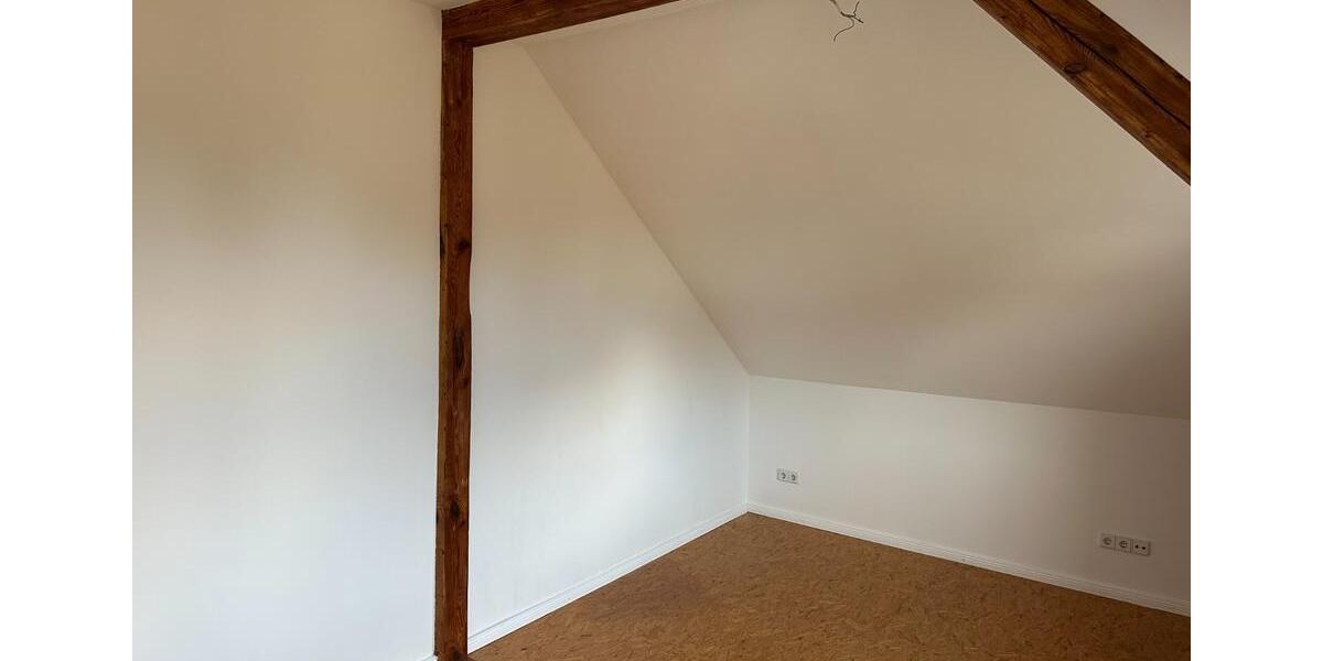 Großzügige 4-Zimmer-Wohnung mit Loft und Holzbalkendecke 4 zimmer