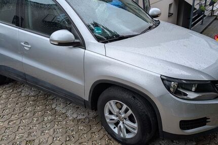 VW Tiguan 81.826 km 8.990 &euro; Borchen 33178