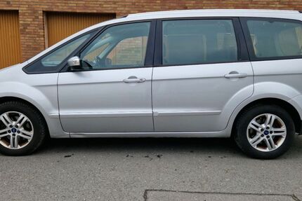 Ford Galaxy 219.000 km 9.499 &euro; Gelsenkirchen 45881