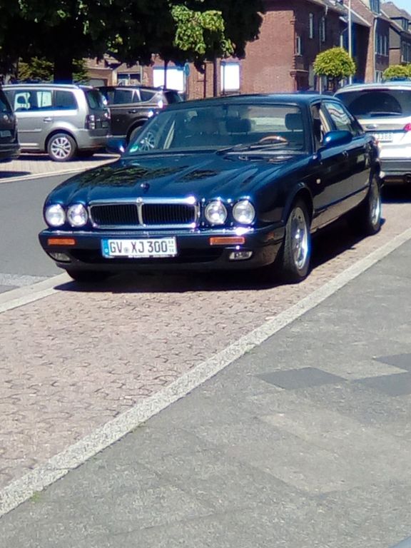 XJ