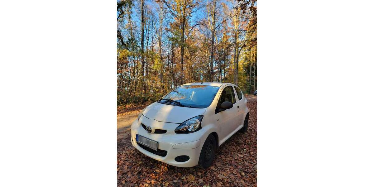 Toyota Aygo 98.000 km 2.800 &euro; Freiburg 79100