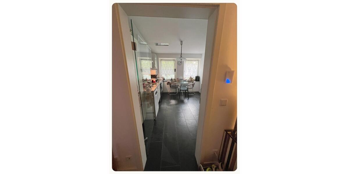 Etagenwohnung Bremerhaven - 4 Zimmer, 117 m&sup2;, 766&euro; | Angebot:25550063