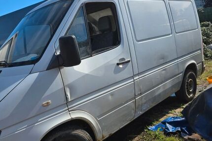 Mercedes-Benz Sprinter 178.845 km 2.100 € Hanau 63452