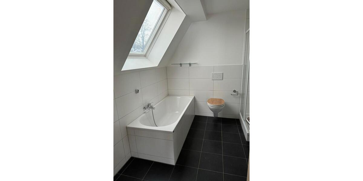 Dachgeschoßwohnung Roth - 2 Zimmer, 65 m&sup2;, 625&euro; | Angebot:26251076