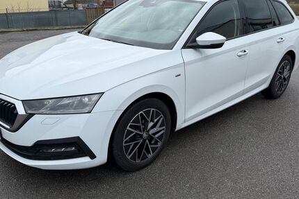 Skoda Octavia 131.500 km 16.990 &euro; Auerbach 91275