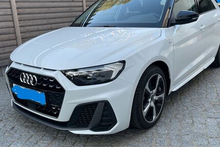 Audi A1 45.700 km 22.600 &euro; Potsdam 14476