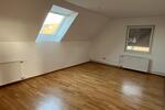 Dachgeschoßwohnung Voerde (Niederrhein) - 3.5 Zimmer, 98 m&sup2;, 750&euro; | Angebot:24829747