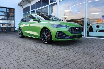 Ford Focus 7.800 km 37.480 &euro; Cham 93413