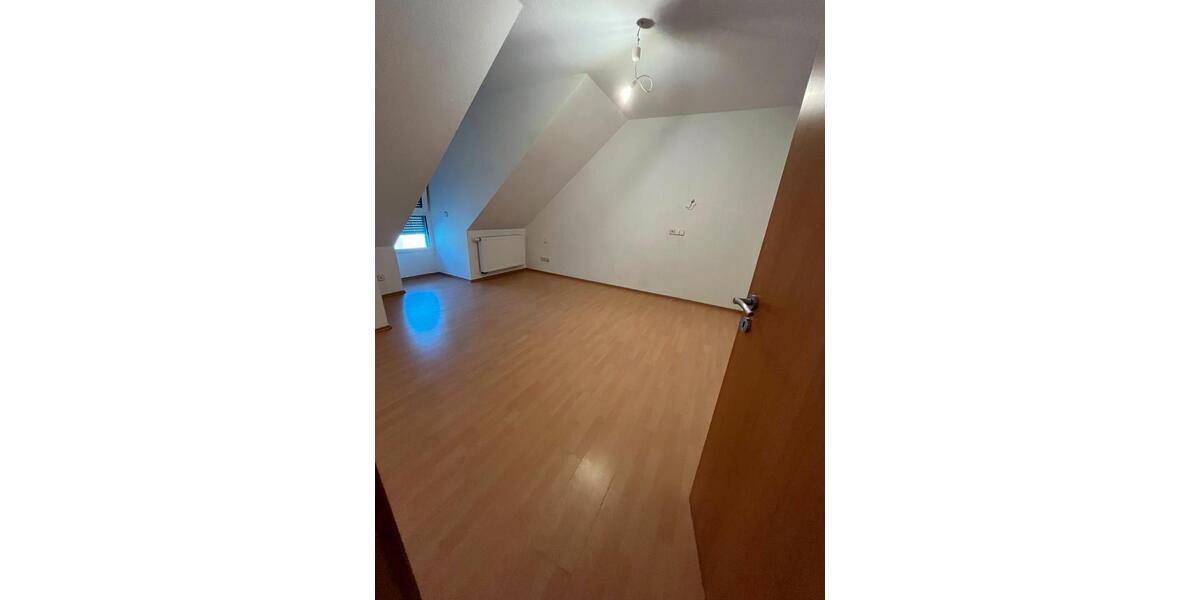 Dachgeschoßwohnung Landau in der Pfalz - 3 Zimmer, 104 m&sup2;, 832&euro; | Angebot:26492660