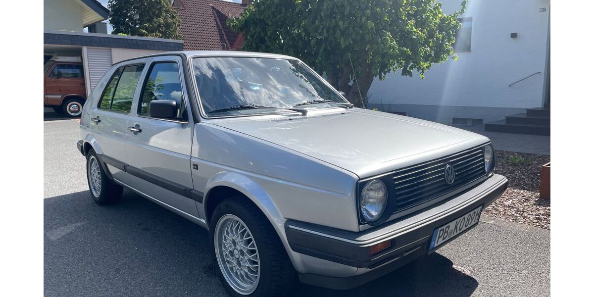 VW Golf 161.000 km 5.995 &euro; Paderborn 33104