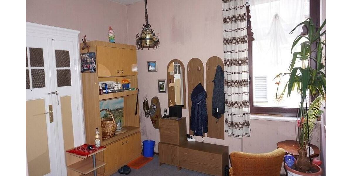 Mehrfamilienhaus, Wohnhaus Markneukirchen - 9 Zimmer, 220 m&sup2;, 90.000&euro; | Angebot:26360178