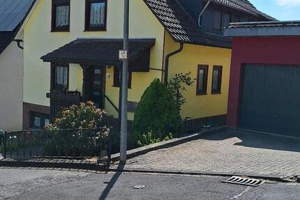 Haus Fuldatal - 7 Zimmer, 176 m&sup2;, 269.000&euro; | Angebot:27165637