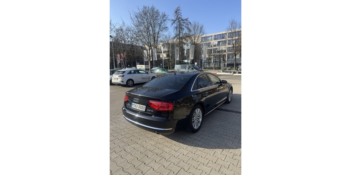 Audi A8 245.000 km 9.700 &euro; München 80313