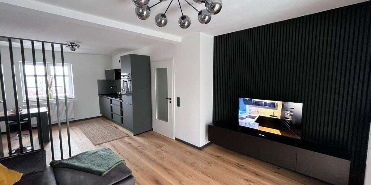 Etagenwohnung Glauchau - 1.5 Zimmer, 45 m&sup2;, 340&euro; | Angebot:26021525