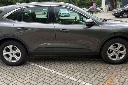 Ford Kuga 55.050 km 18.400 &euro; Soest 59494